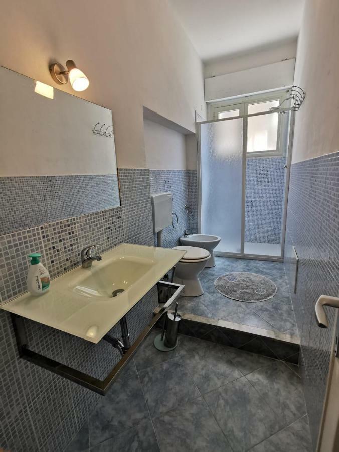 Rooms For Rent 67 Сассарі Екстер'єр фото